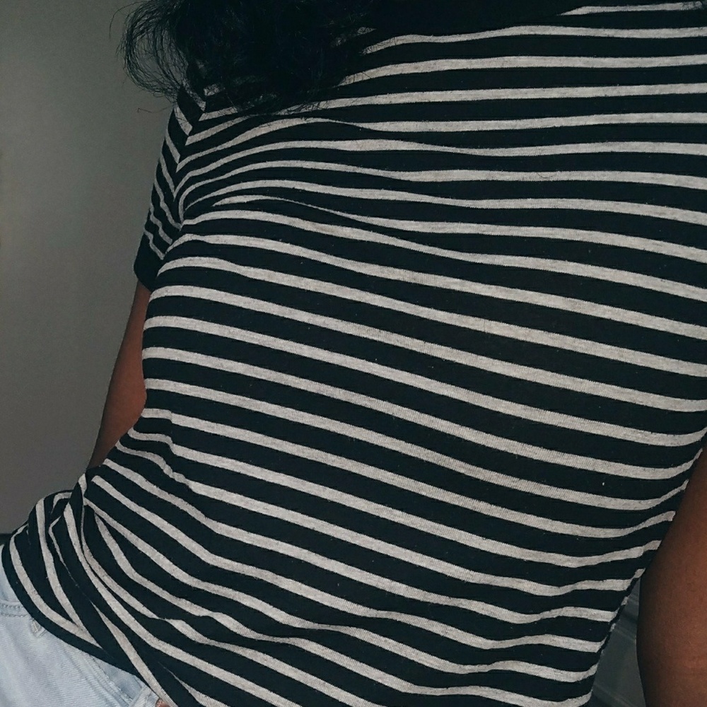 Black and gray striped ringer tee